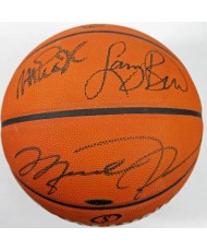 Balon Autografiado por Michael Jordan Larry Bird y Magic Johnson UDA